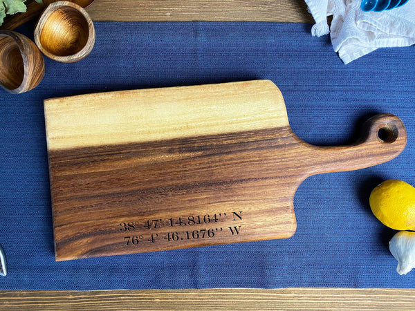 Medium Live Edge Board with Handle